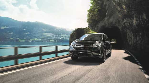 Vue de trois quarts avant du CR-V Hybride