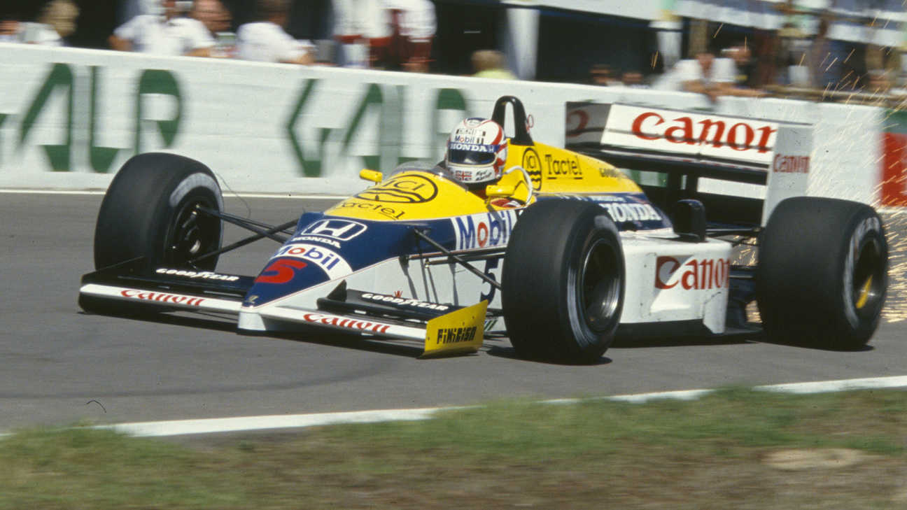 Keke Rosberg remporte le Grand prix de Dallas aux États-Unis dans une Williams à moteur Honda.
