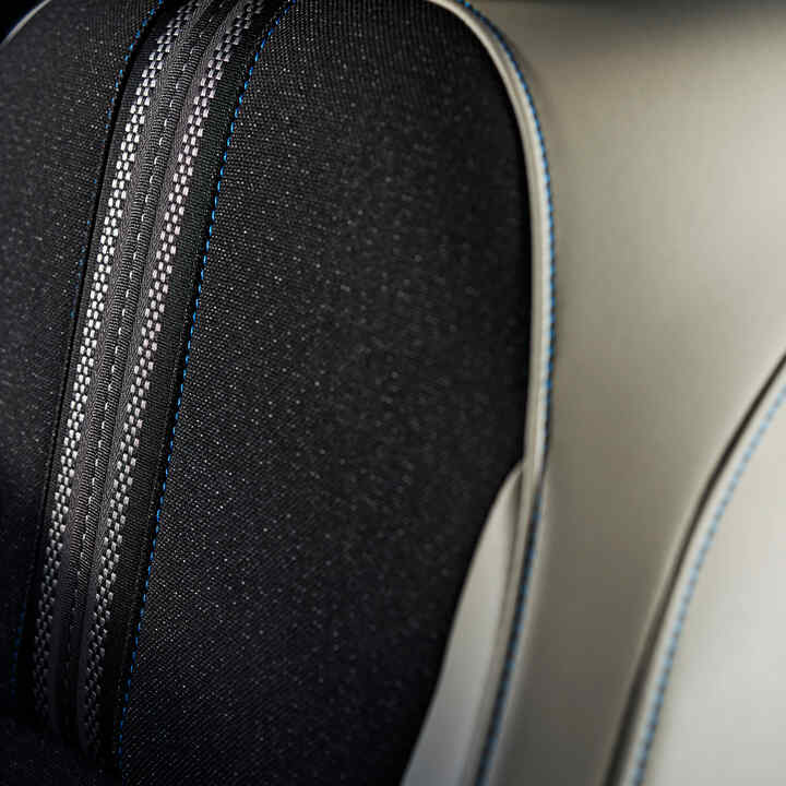 Gros plan sur les coutures d’un siège du HR-V. 