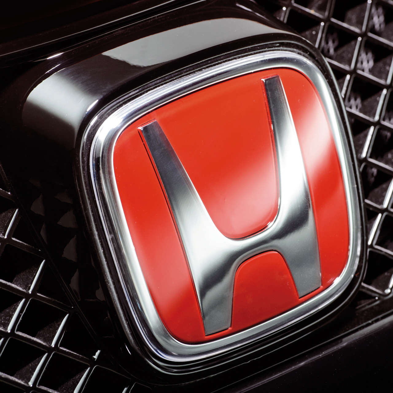 Vue de trois quarts face de la Honda Civic Type R.